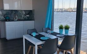 Houseboat Porta Mare III